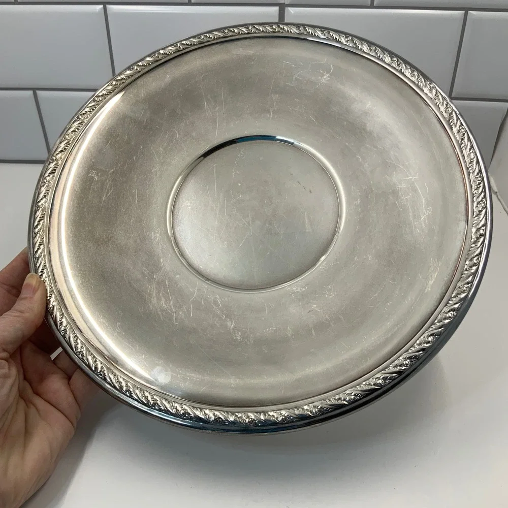 Wallace Silverplate Round Serving Tray‎ Platter Embossed Scroll Border 5121 11in